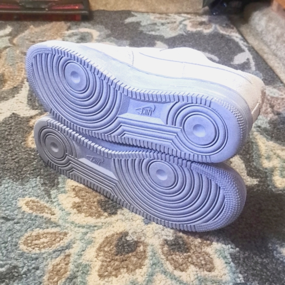NIKE Air Force 1 '07LV8 EMB - Picture 3 of 3